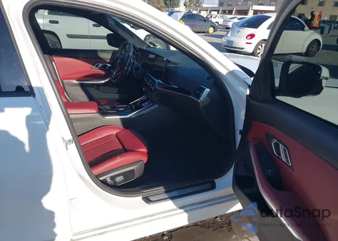 2023 BMW 3 Series 330E из США, поврежденный, VIN 3MW39FF01P8D02245